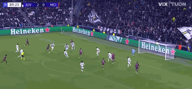 1733957558470062723.gif 里科·刘易斯.gif